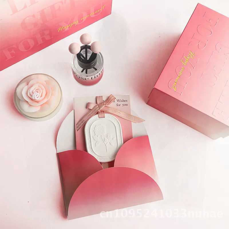 High-End Scented Candle Gift Box Set - Atmospheric Rose Story for Valentines Day Girls Day Newlywed Goddesss Day Bedroom H260326