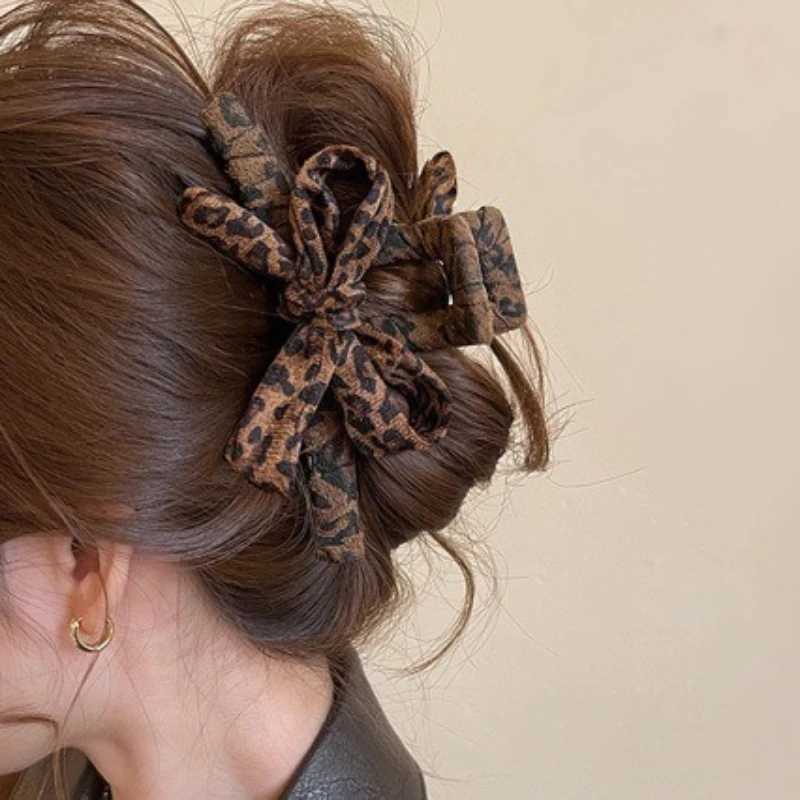 Leopard print bow clip elegant large shark clip new autumn and winter back of the head hair clip stylish clip H260326