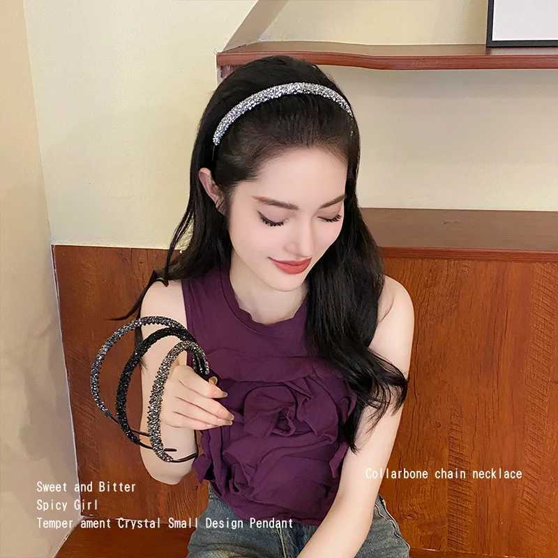 2/4Pieces Headwear of Girls Toothed Rhinestone Non-Slip Headbands Not Strangle The Head Smooth and Not Clogging Hair D260326