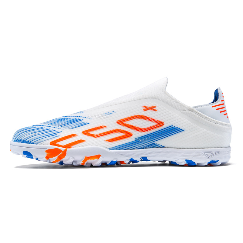 2026 New Fashion American Football Shoes Training Long nail Broken nail Outdoor Running Non-slip Sports Shoes For Student