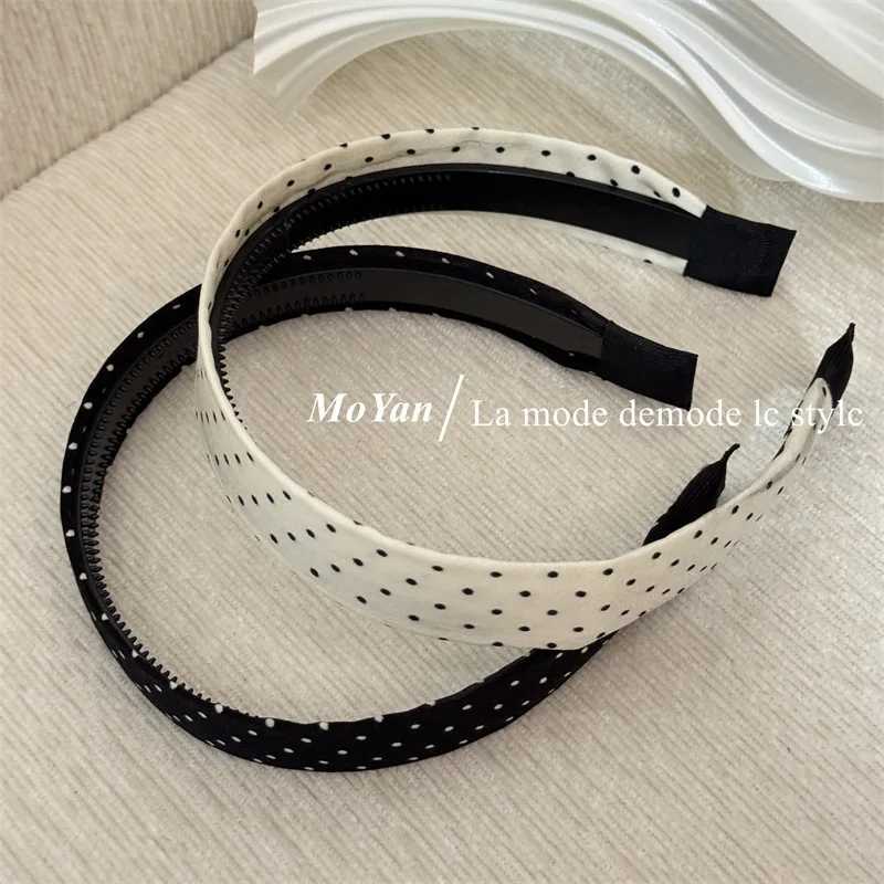 2026 Casual Korean Polka Dot Hairband Fashion Simplicity Black White Color Non-Slip Grip Headband for Women Chic Hair Accessory D260326