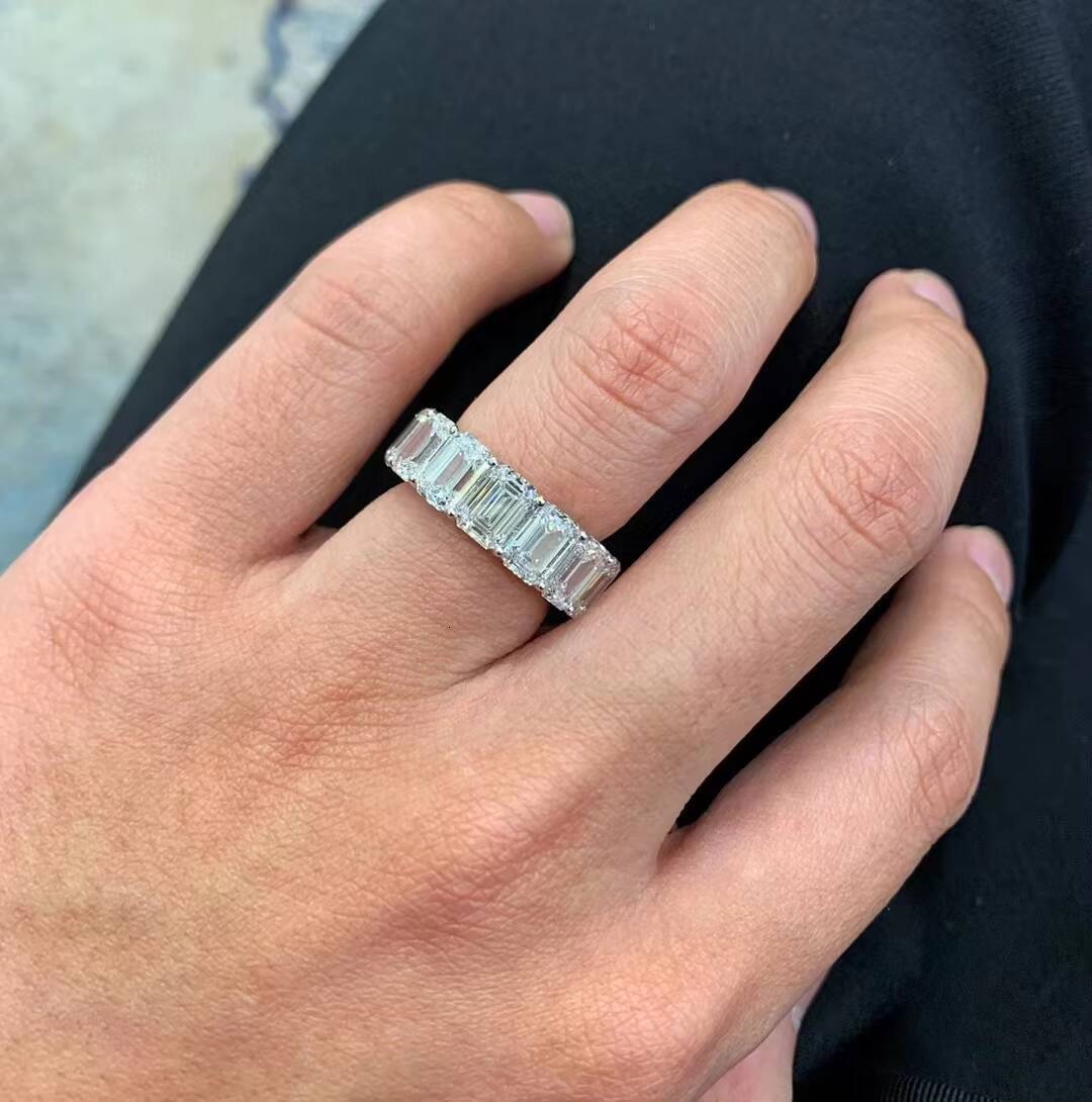 Unisex 18k Lab-Grown Diamond Emerald-Cut Ring Gold Plated IGI Certified Luxurious Inlaid Design for Daily Wear Wedding
