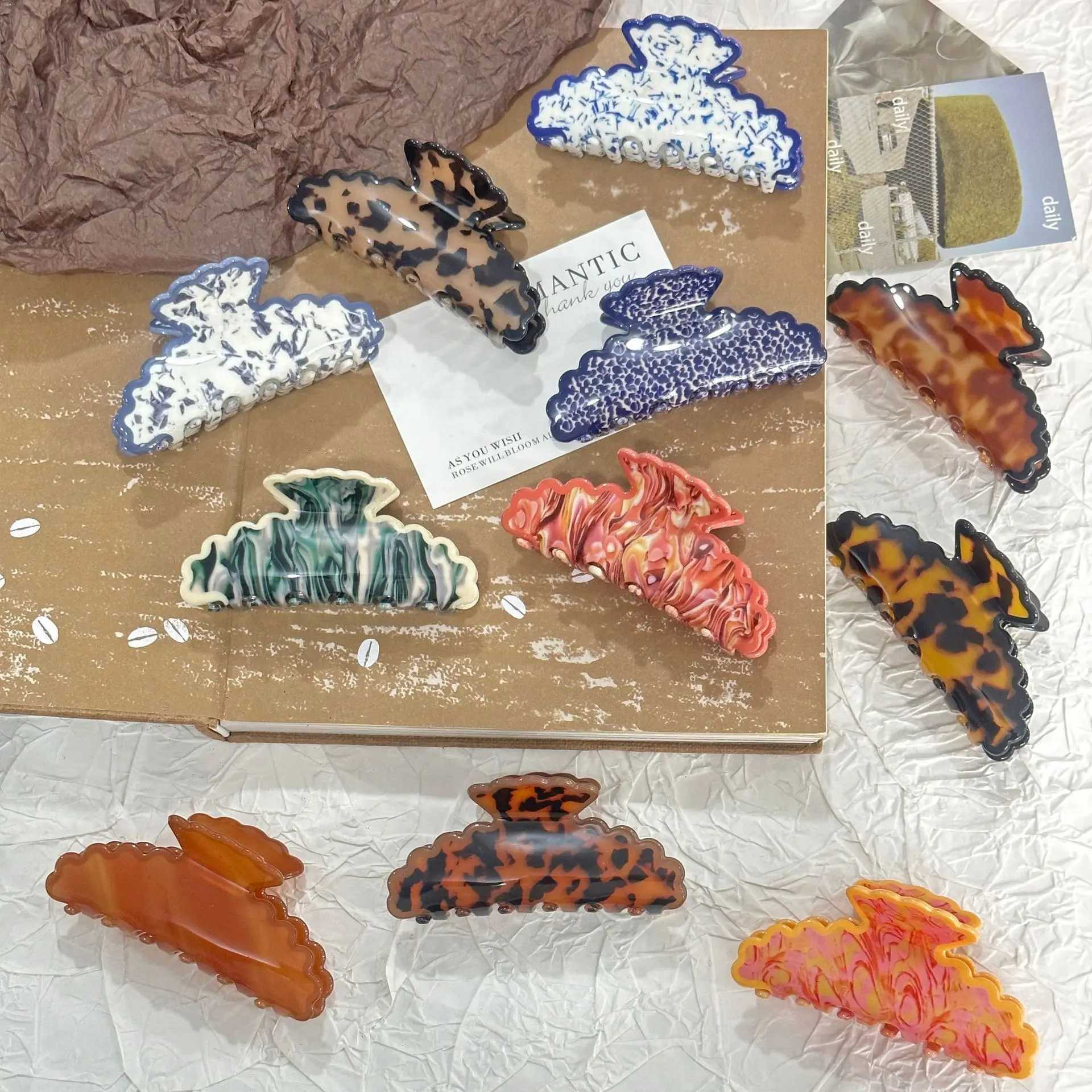 NEW Blue and White Porcelain Colour Hair Claw Wave Edge Classic Style Acrylic Hair Claw Clips Hair Accessories for Women Girls H260326