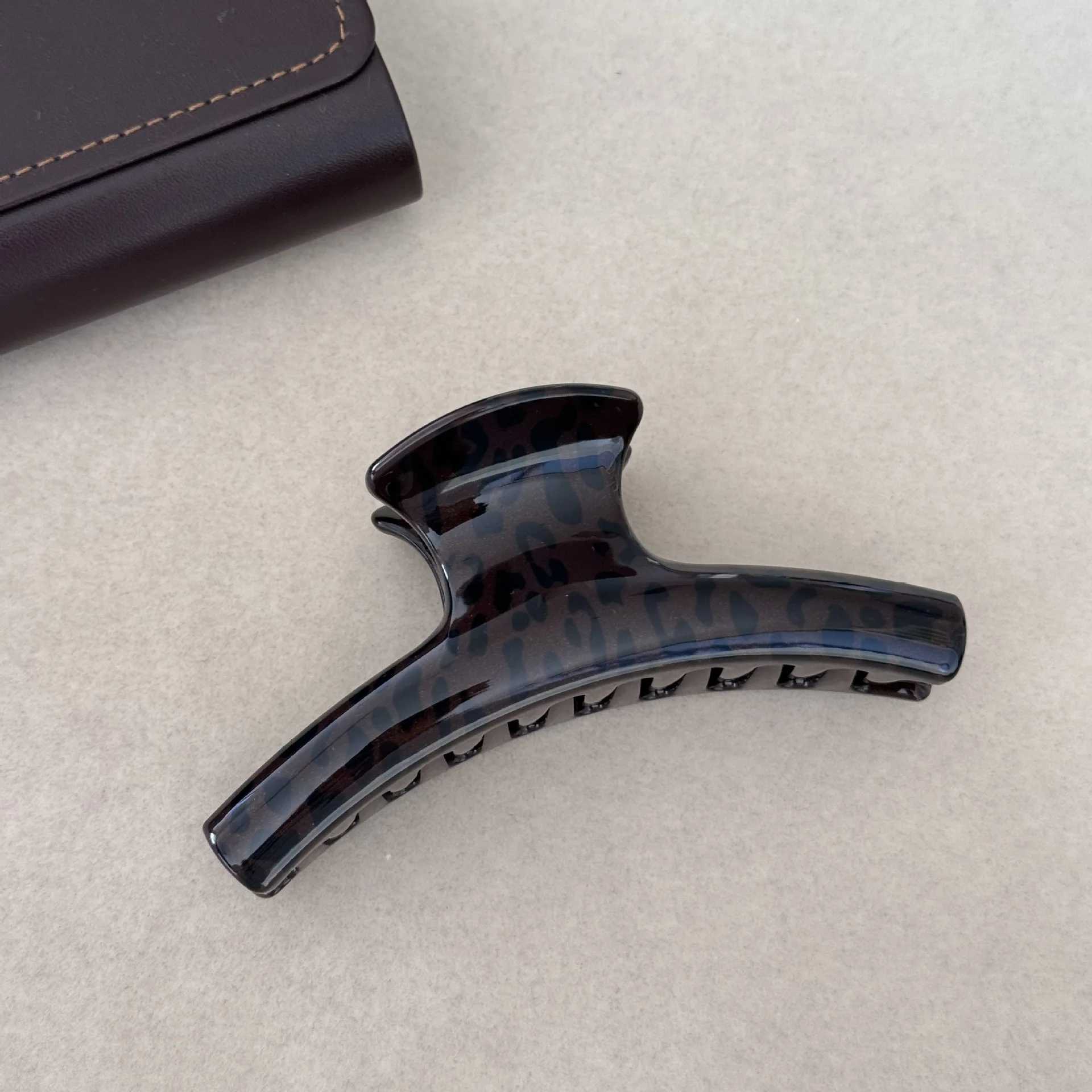 2pcs Vintage Leopard Print Arc Moon Hollow Large Hair Grab Clips Claw For Women French Style Shark Clamp Charm Hair Accessories H260326