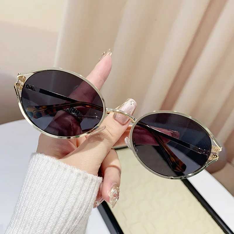 1Pc Trendy and Fashionable Metal Oval Frame Womens Sunglasses a Must-Have Fashion Accessory for Parties Beach Vacations D260326