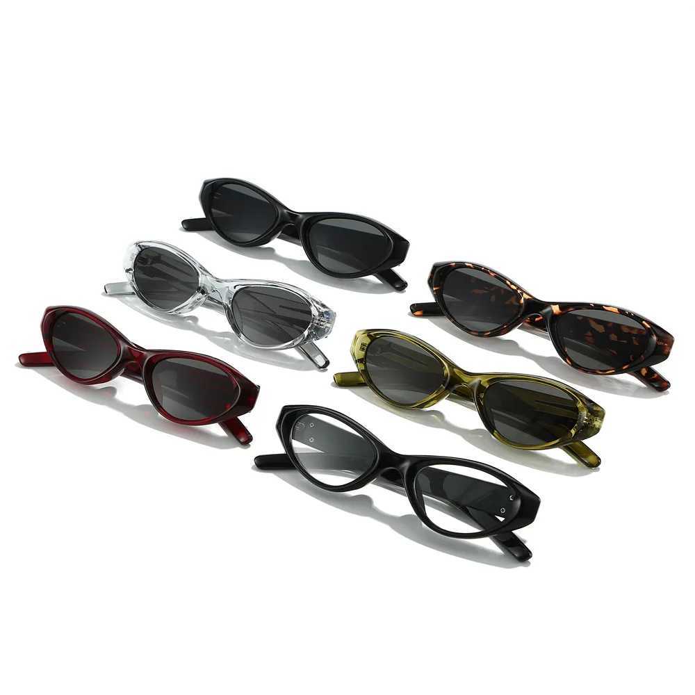 Trendy Retro Black Cat-Eye Sunglasses Silver Star Detail Luxury INS Vibe Perfect for Stunning Street Snaps D260326