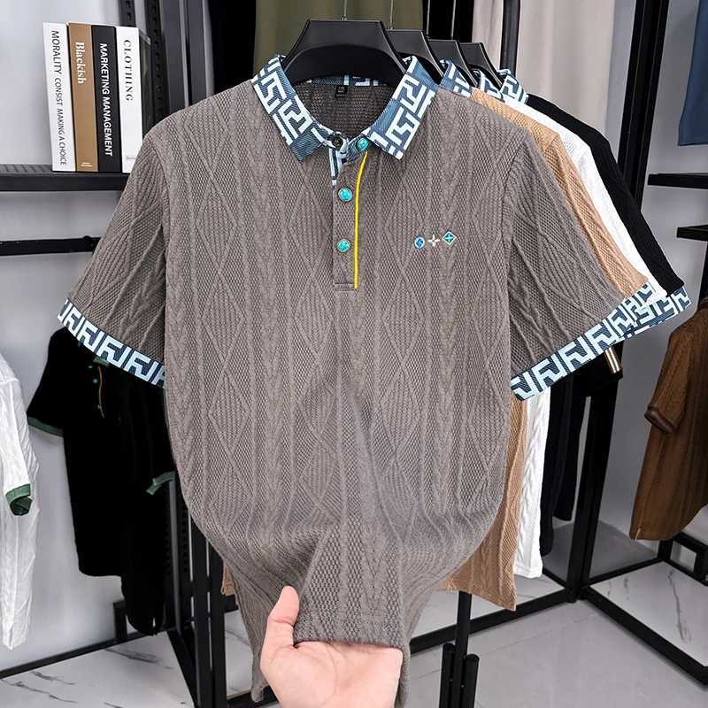 High End Luxury Mens Polo Shirt Color Blocked Lapel Short Sleeve T-Shirt Summer New Embroid Wrinkle Resistant Fashion Menswear C260326