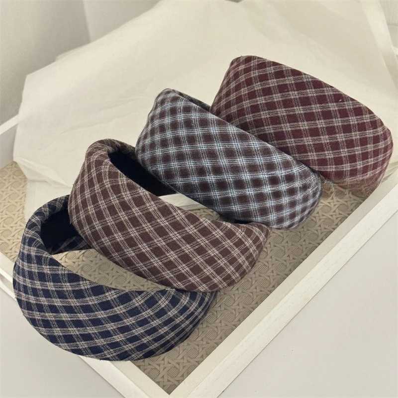 Vintage Plaid Thickened and Widened Headband for Women 2025 New High-End Feel High Skull Top Sponge Headband Autumn Hairband D260326