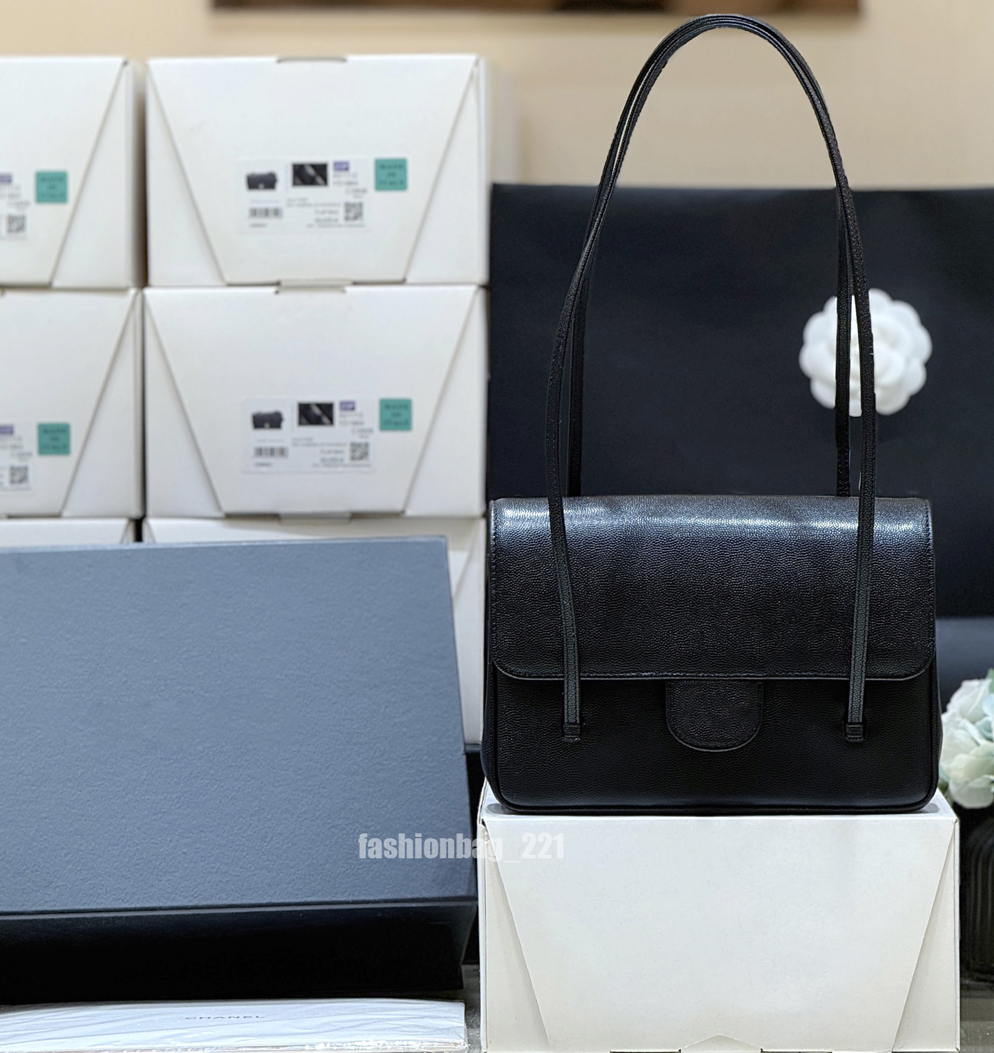 Designer Bag Premium Pebbled Leather Shoulder Bag Ultra-Shine Armpit Pouch Minimalist Small Clutch Daily Office Date Night Commuter Handbag