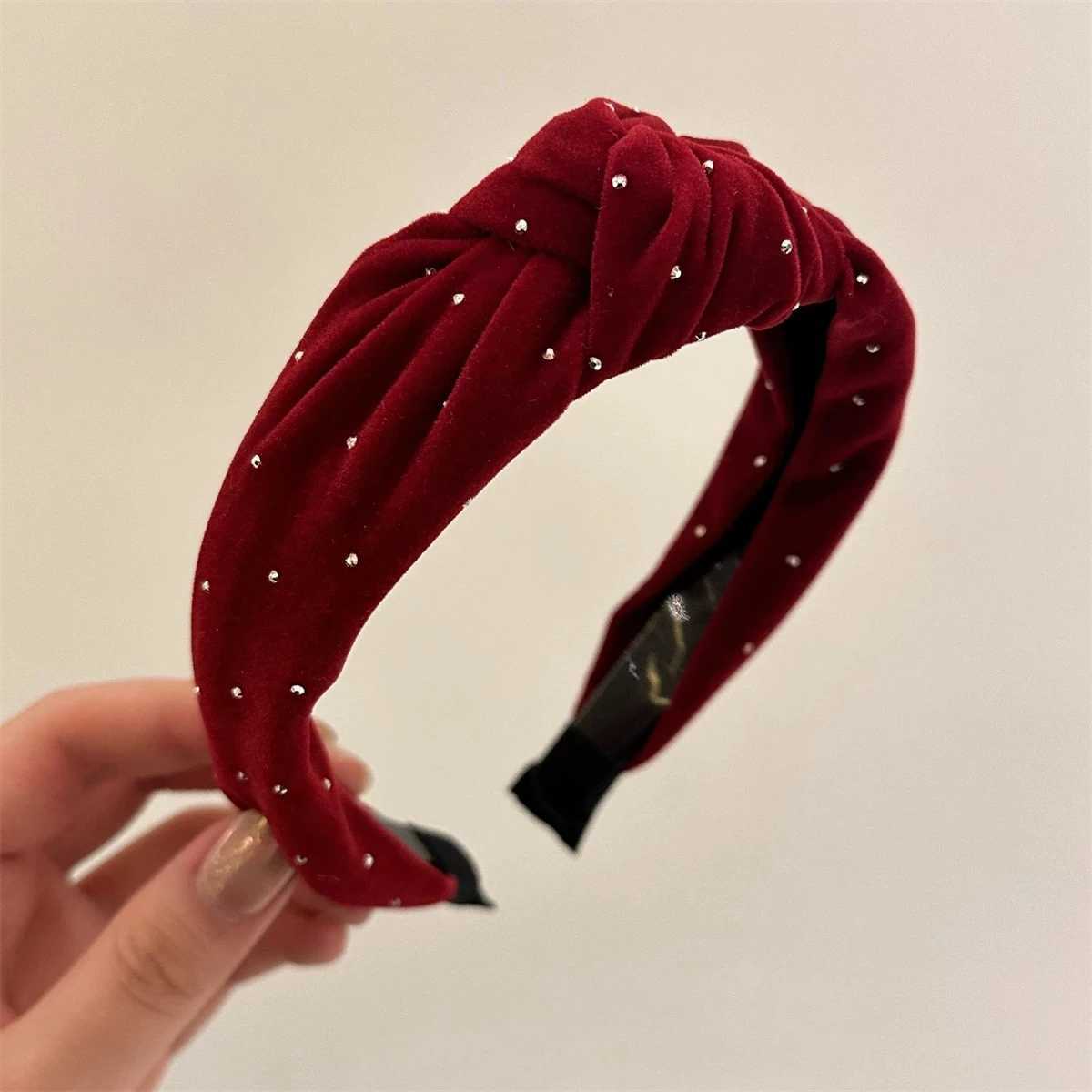 AWAYTR Fashion Headband For Women Wide Side Warm Golden Velvet Hairband Center Knot Headwear Autumn Winter Hair Accessories D260326