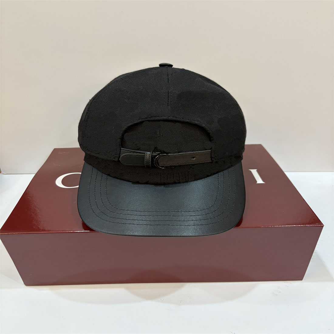 yy2025 Classic hat Designer Baseball cap High quality adjustable baseball cap Fashion alphabet hats for men and women 1