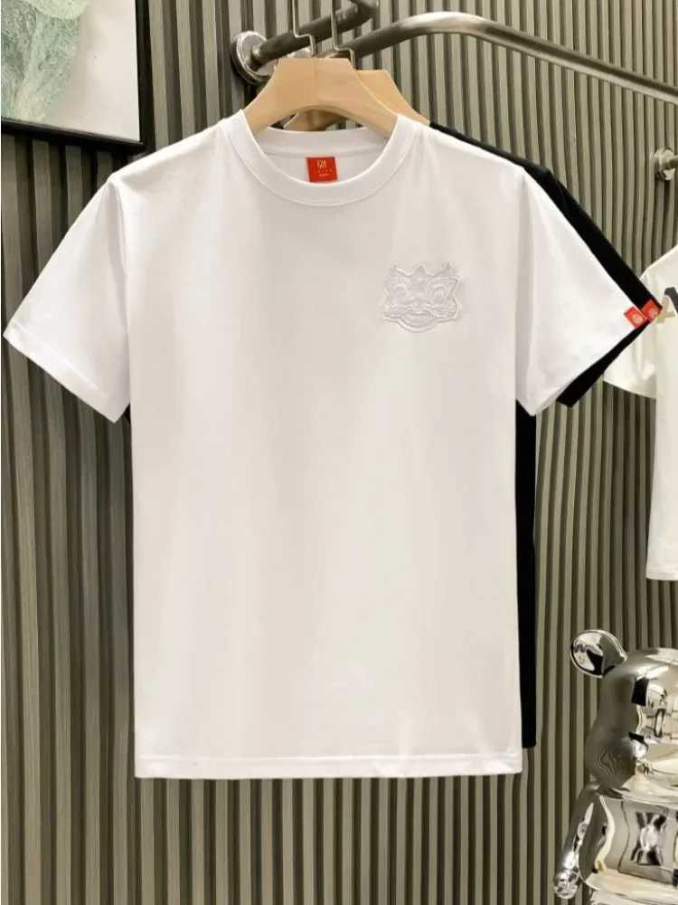 Male Tees Shirts Skinny Embroidery Lion New In Party Y2k Original Tops Hot Basic Korean Popular Clothes Cool Cheap Mens T-shirt C260326