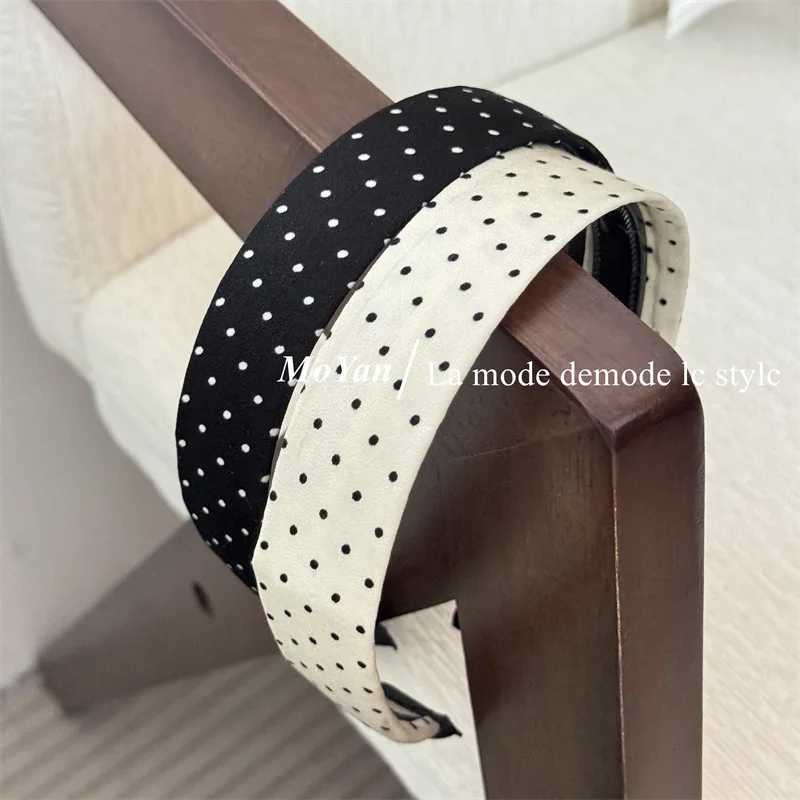 2026 Casual Korean Polka Dot Hairband Fashion Simplicity Black White Color Non-Slip Grip Headband for Women Chic Hair Accessory D260326