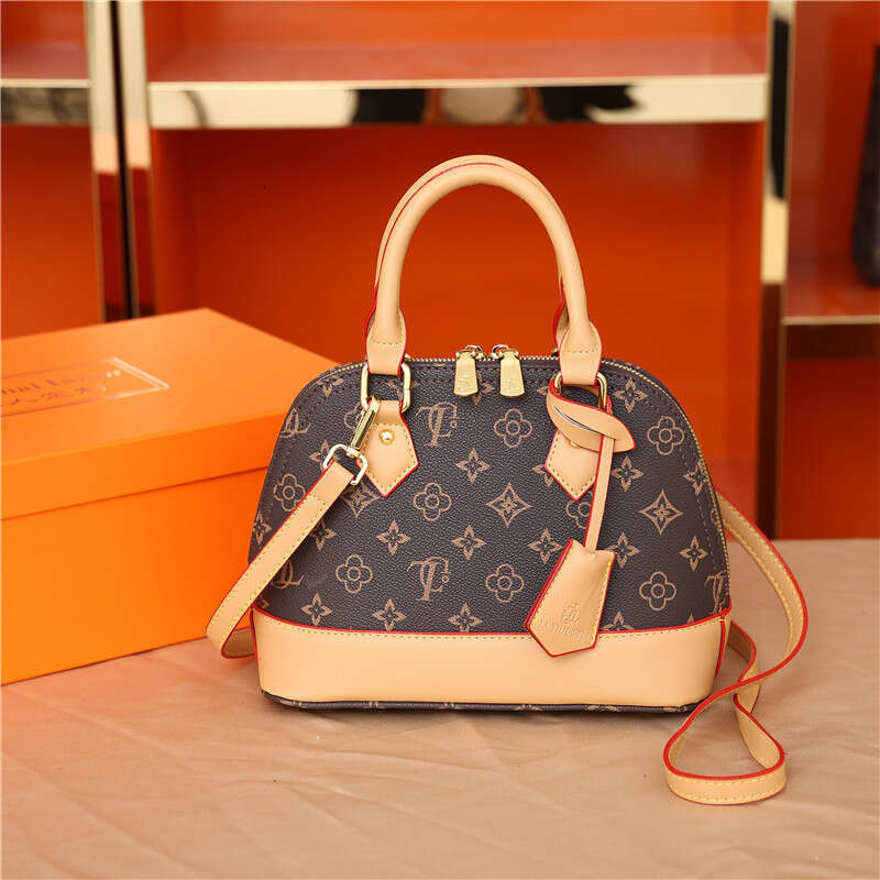 Vintage Print Handbag For Women 2026 New Model Simple And Stylish Shoulder Crossbody Fashionable Shell Bag