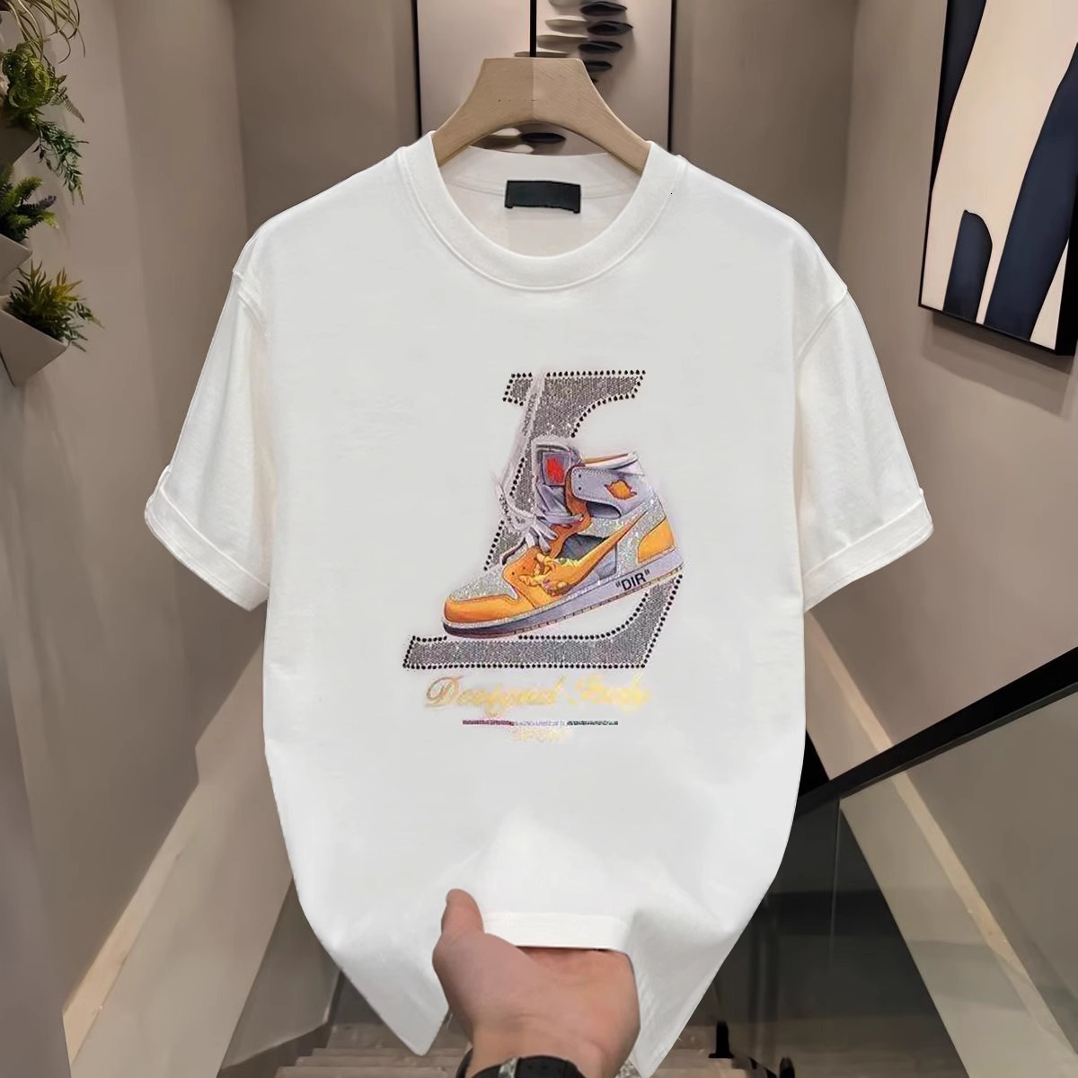 Mens Designer T Shirt Stylish Womens T-Shirt Hipster Luxury American Style Trend Polo Shirts Solid Color Couple's Style Comfortable Fabric T Shir