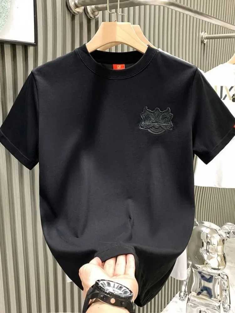 Male Tees Shirts Skinny Embroidery Lion New In Party Y2k Original Tops Hot Basic Korean Popular Clothes Cool Cheap Mens T-shirt C260326