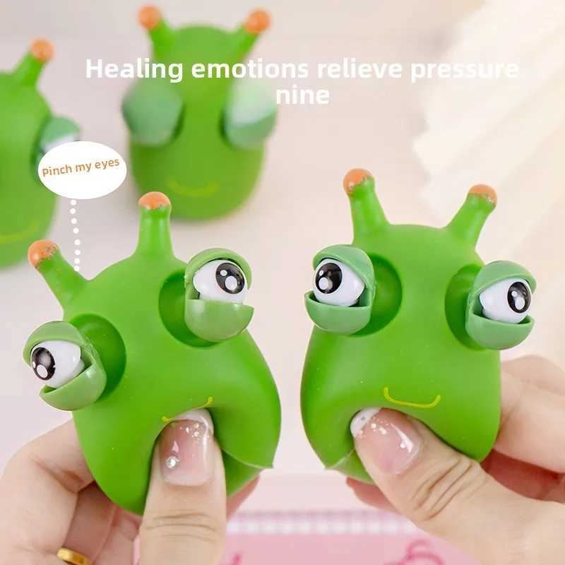 2Pcs Funny Eye Burst Squeezing Toy Green Eyes Caterpillar Pinch Toy Adult Children Fidget Toy Creative Stress Relief Toy H260326