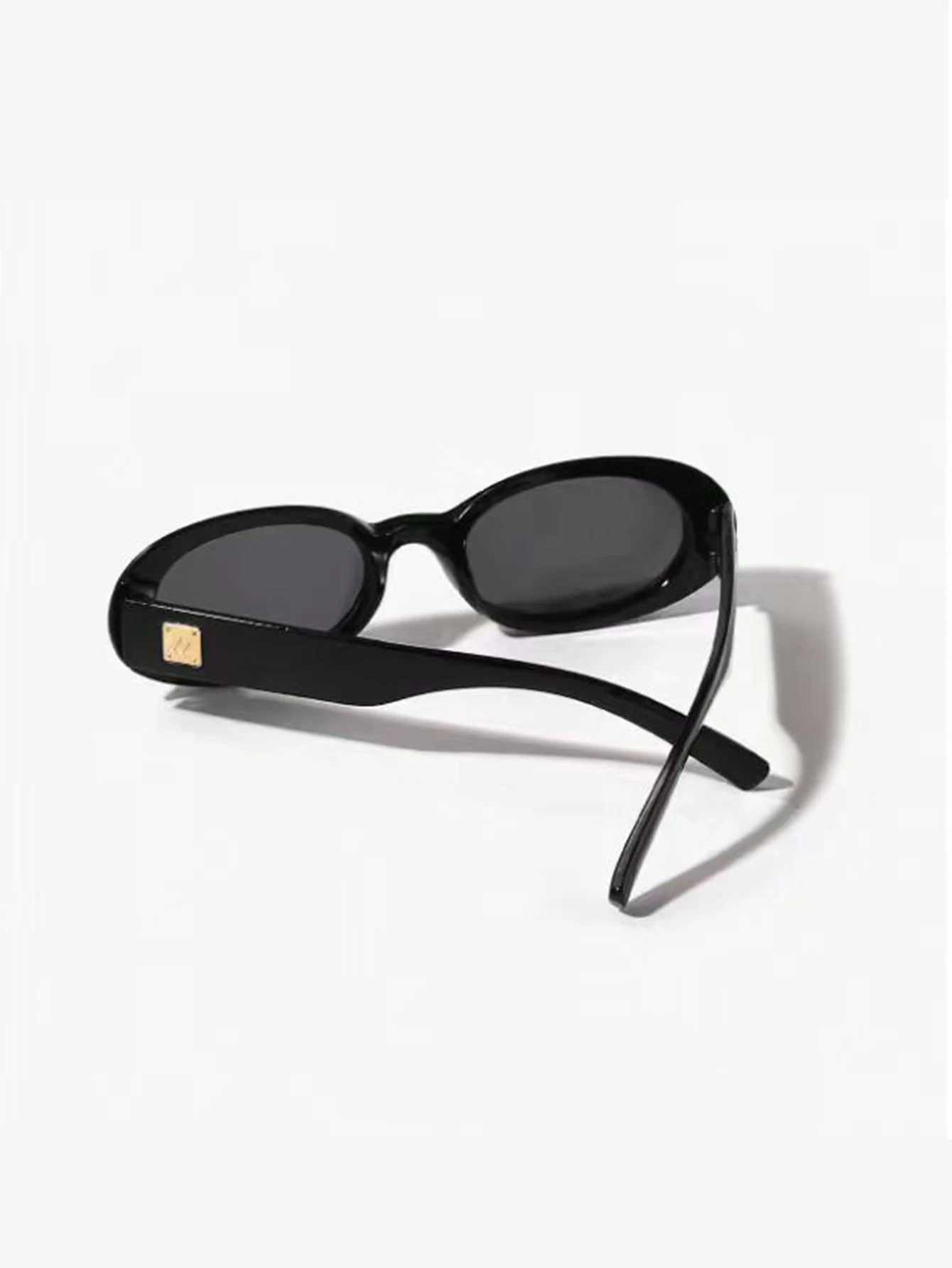 1Pc Simple and Stylish Oval Frame Sunglasses Fashionable Womens Sunglasses Trendy for Photography Vacation Party Driving D260326