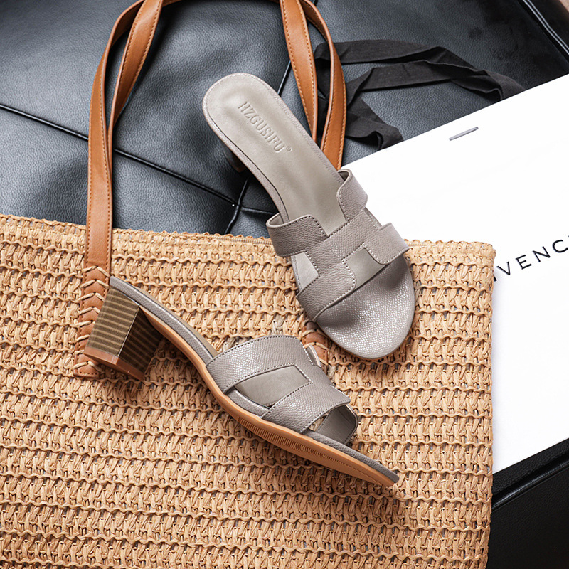 Free shipping designer slippers for womens flat sandals black white brown grey beige Fashionable and versatile Soft sole slip-resistant sandal