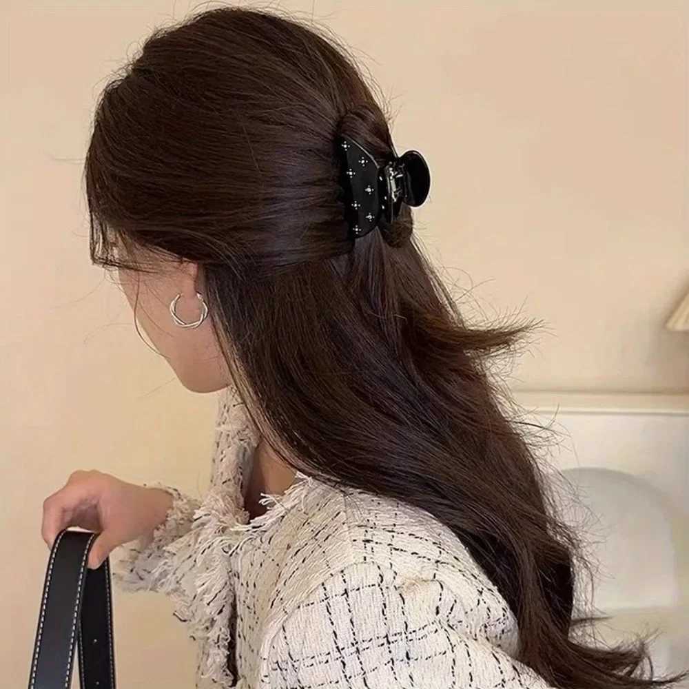 New 2025 Shinning Crystal Stars Acetate Hair Claw Clips for Women Girls Luxury Medium Size Catch Grip Styling Hair Accessories H260326