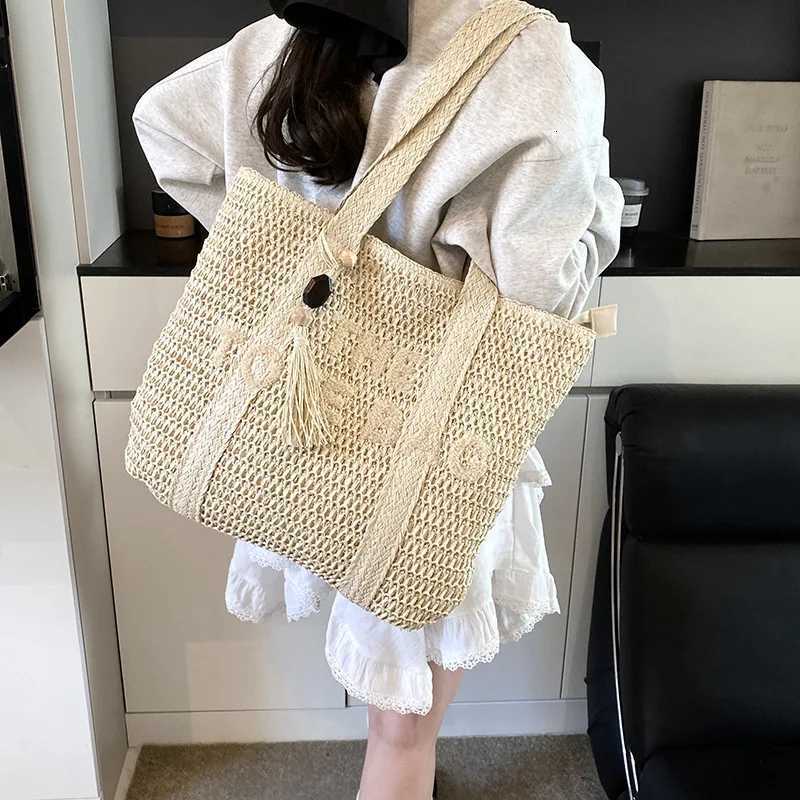 French Style Large Capacity Straw Woven 2026 Designer Luxury For Women New Beach Vacation Shoulder Brand Casual Commuting Tote Bag Pur - view 4