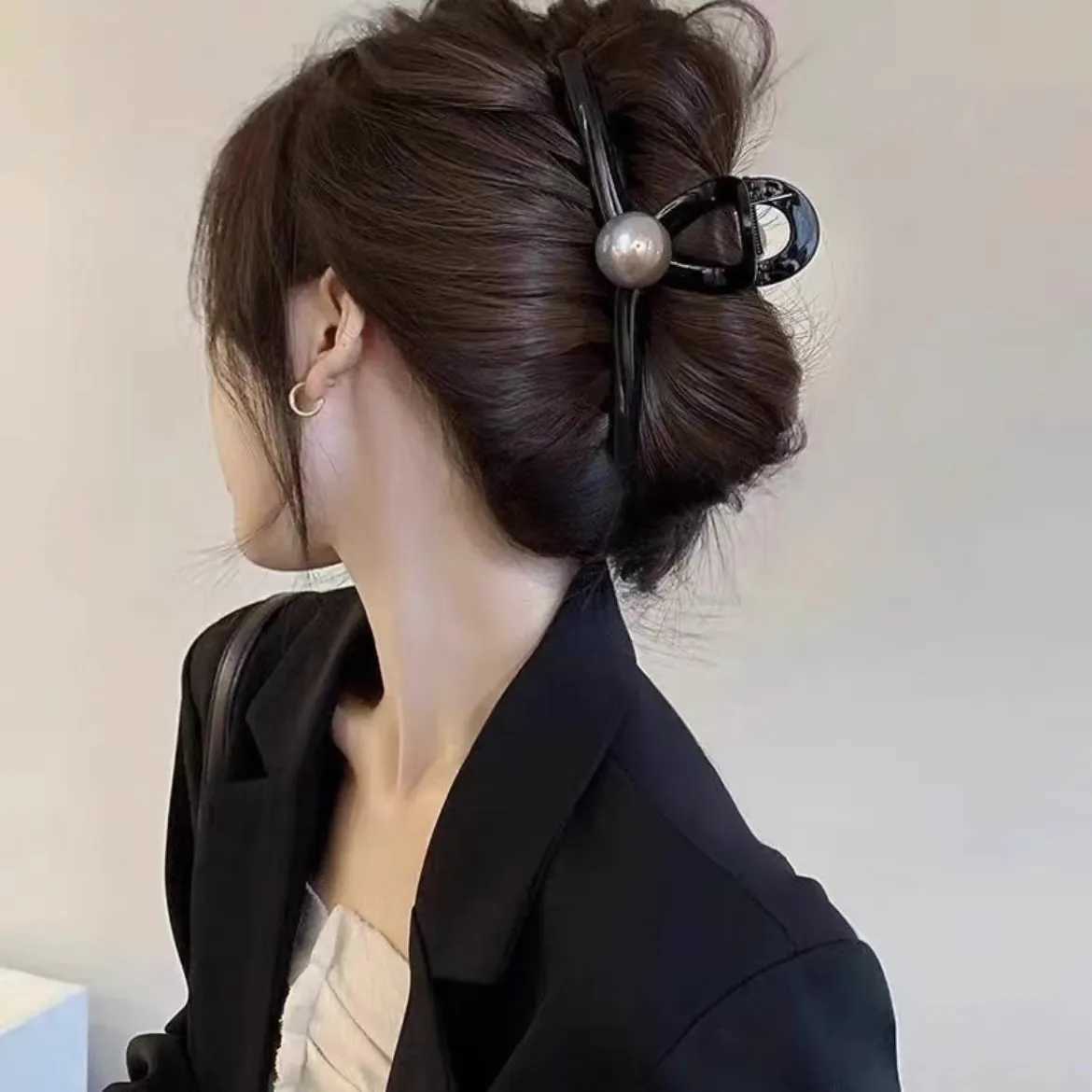 Vintage Pearl Black Hair Claws For Women Girls Temperament Hair Ornament Simple Hair Clips Hairpin Fashion Hair Accessories H260326