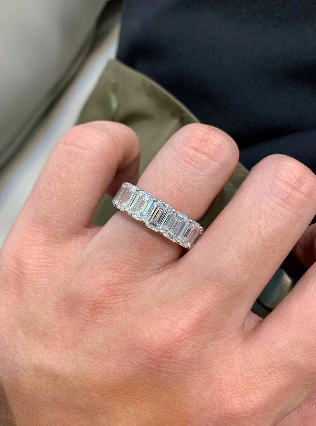 Unisex 18k Lab-Grown Diamond Emerald-Cut Ring Gold Plated IGI Certified Luxurious Inlaid Design for Daily Wear Wedding