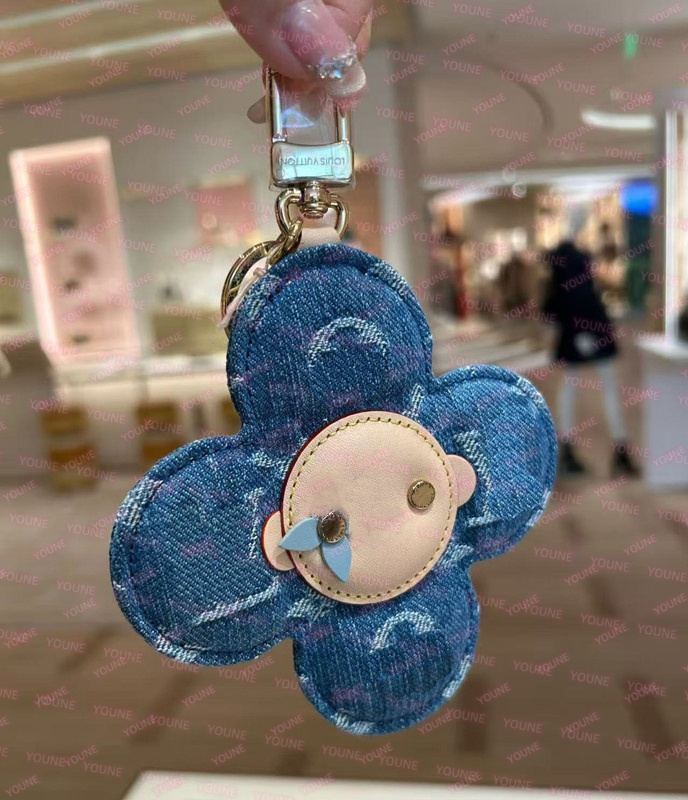 Lxury Keychains Sunflower Denim Bag Charm Key Holder Designer Purse Charms bag accessories lady Souvenirs Monogram leather metal buckle chain key holder key pouch