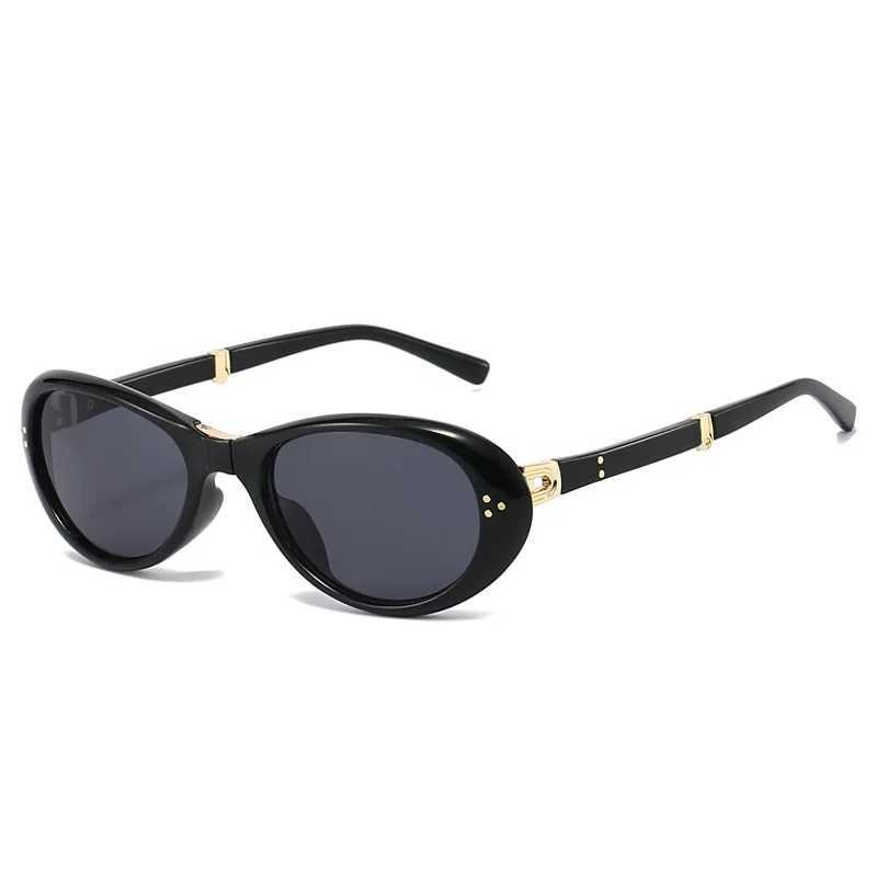 2025 Rivets Oval Sunglasses Women Brand Designer Foldable Easy Taking Female Shades UV400 D260326