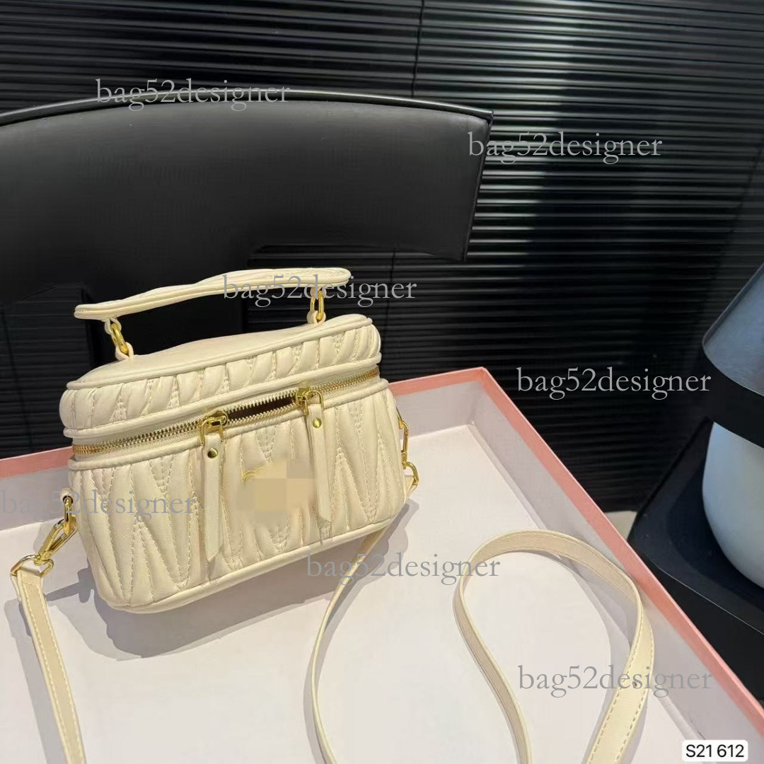 Designer Luxury bag Beibei Shangpin New Design Trendy Embroidered Makeup Handheld Shoulder Crossbody Fashion Women S Bag