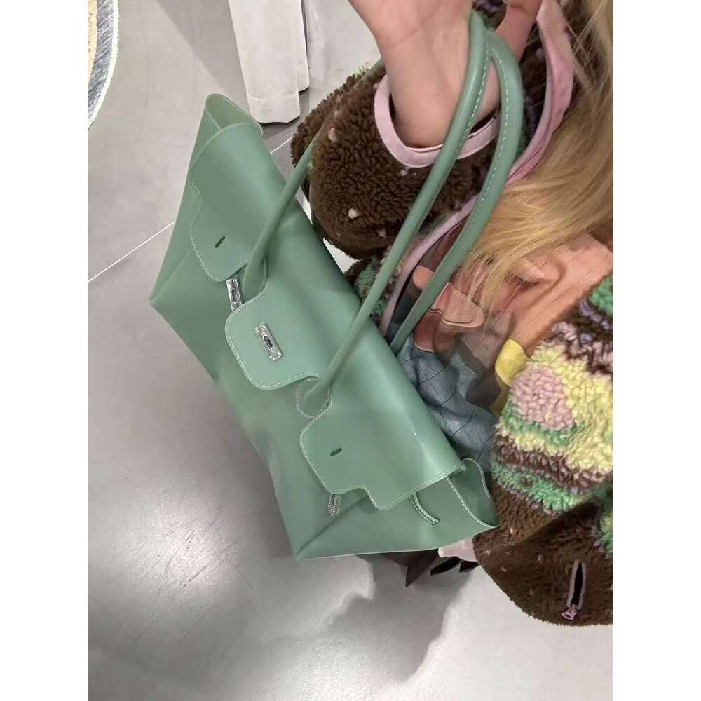 Kiikii Same Jelly 2026 Summer New Commuting Tote Fashion Transparent Large-Capacity Armpit Bag Female