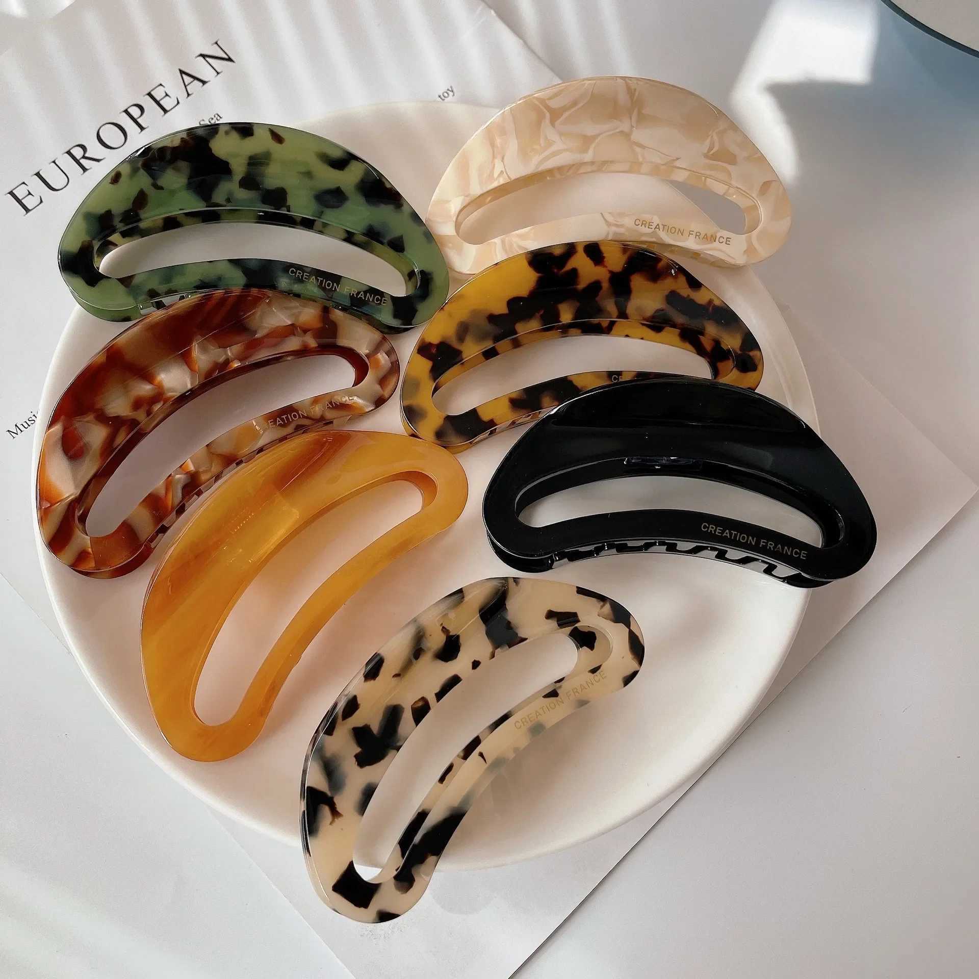 DuoShang French Vintage Hollow Curved Large Hair Claw Acetate Claw Clips Leopard Print Crab Hair Clip for Women Hair Accessories H260326