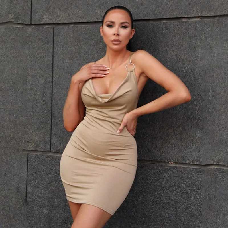 Cross-border Europe and the United States sexy V-neck ring buckle milk silk halter wrap buttock dress M260326