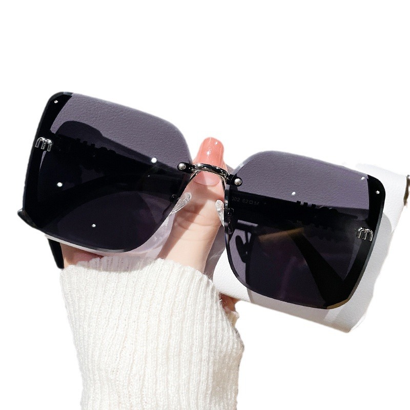 2026 New Fashionable Edge Cutting Sunglasses Half Frame High Quality Trendy Simple Sunglasses Women's Fine Glitter