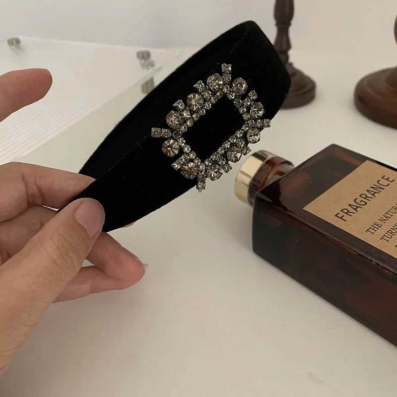 Korean Style Ladies Rhinestone Velvet Headband Female Face Wash Minimalistic Hairhoop Advanced Daily Headhoop Hair Accessories D260326