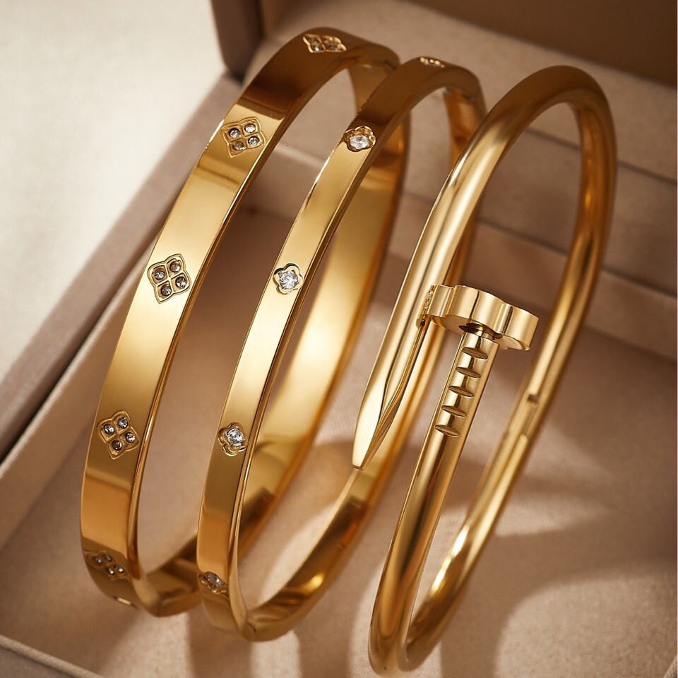 Luxury Brand Designer Jewelry Luxury Brand Designer Jewelry High-End Simple Stainless Steel Bracelet Elegant Four-Leaf Clover Zircon Bracelet For Wome