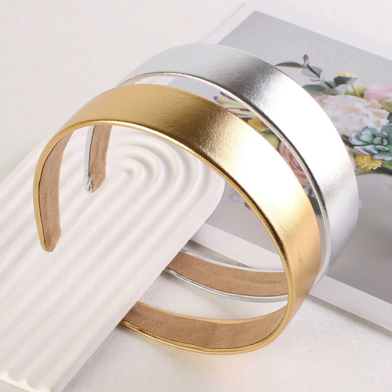 1PC Metallic Headbands Set Gold and Silver Hair Accessories Stylish and Simple Head Hoops Ideal for Daily and Party Looks D260326