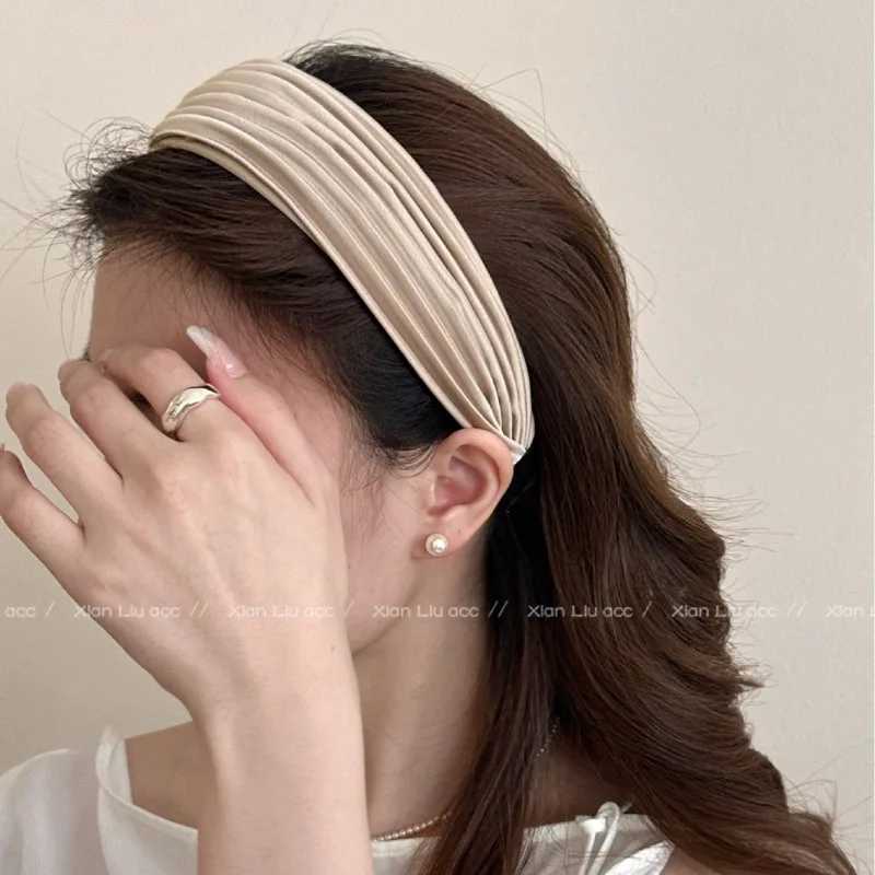 Korean striped wide brim headband women 2025 new high cranial top fashionable hair accessories D260326