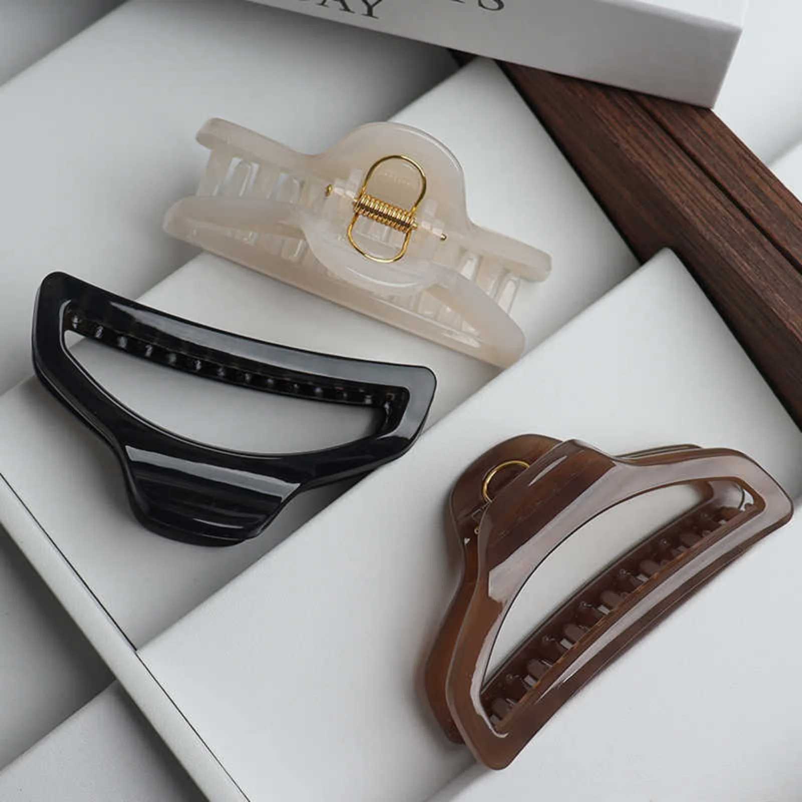 1PC Medium Shark Clip Hair Clip Female Back of Head Grab Clip French Plate Hair Grab Hair Accessory Premium H260326