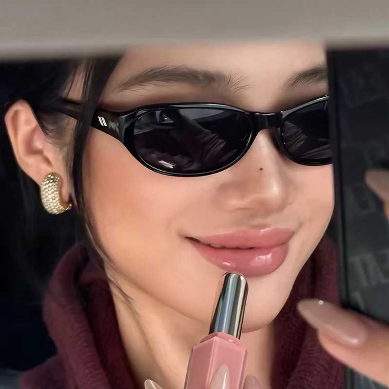 3pcs New Trend Small Oval Punk Sunglasses Women Fashion Gradient Lens Shades Eyewear Retro Rivets Sun Glasses Frame UV400 D260326