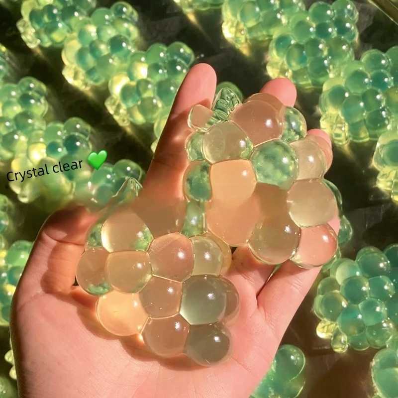 2pcs PurpleGreen Grapes Fidget Toy Squeeze Stress Relief Hand Toy Anti-Anxiety Fruit Stretchy Slow Rising Creative Sensory Toy H260326
