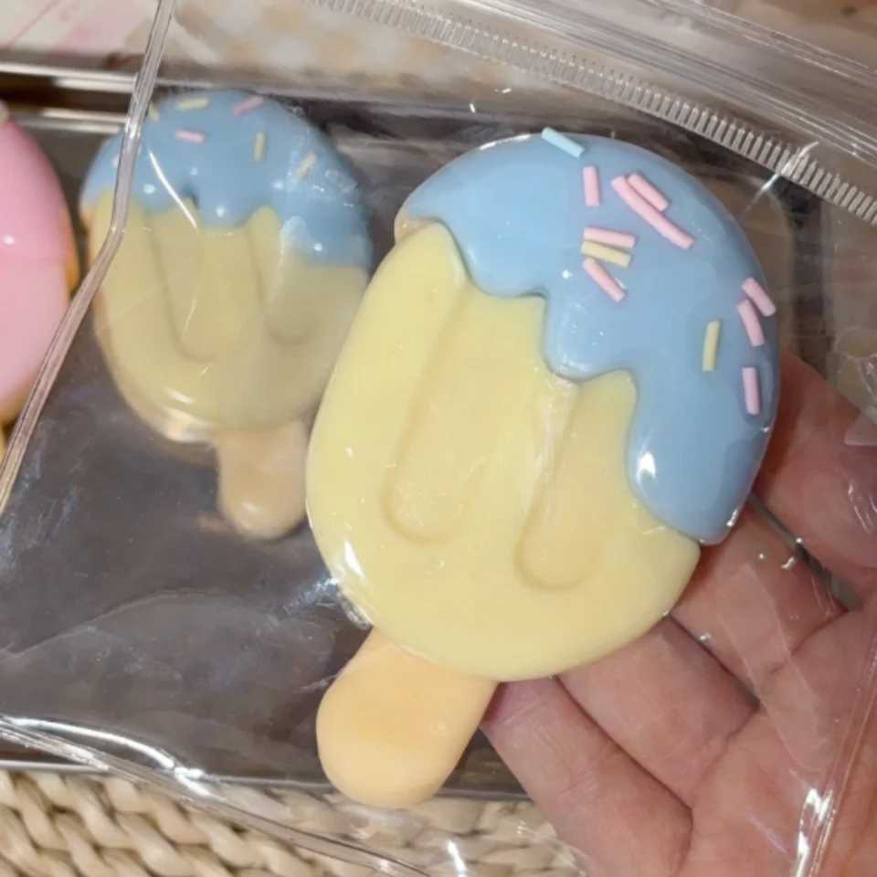 1-Pack Cute Blueberry Lava Ice Squeezable Toy Soft Squeezable Toy High-Value Popsicle Stress Relief Toy Anti-AnxieTY Ma H260326