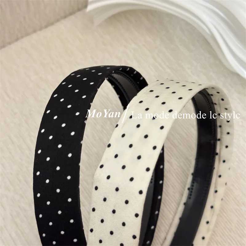 2026 Casual Korean Polka Dot Hairband Fashion Simplicity Black White Color Non-Slip Grip Headband for Women Chic Hair Accessory D260326