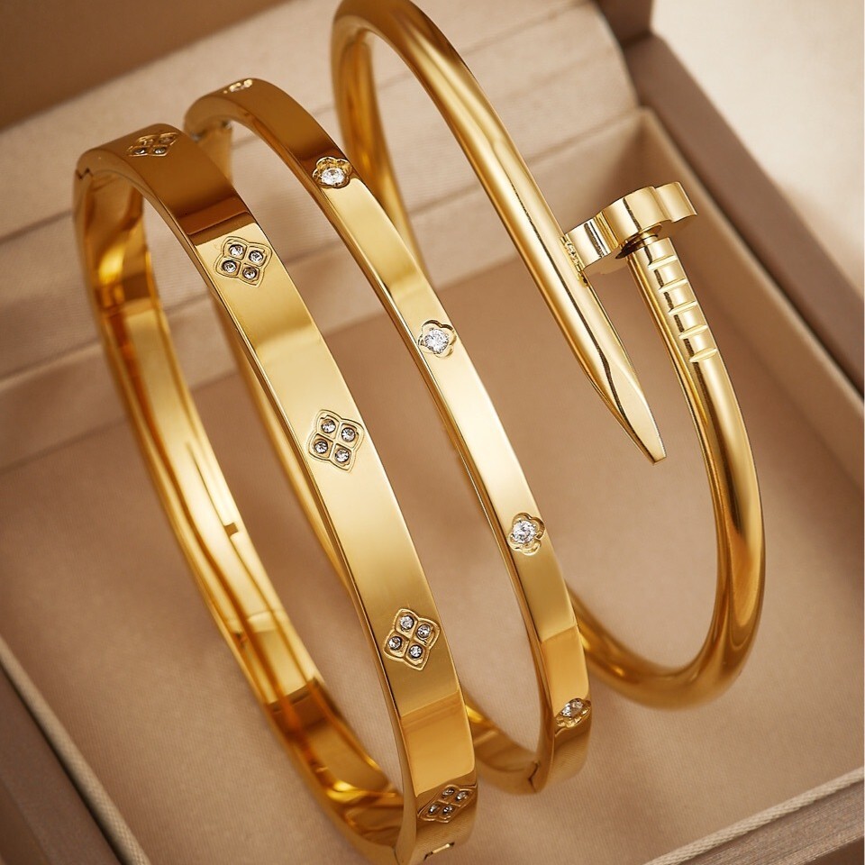 Luxury Brand Designer Jewelry Luxury Brand Designer Jewelry High-End Simple Stainless Steel Bracelet Elegant Four-Leaf Clover Zircon Bracelet For Wome