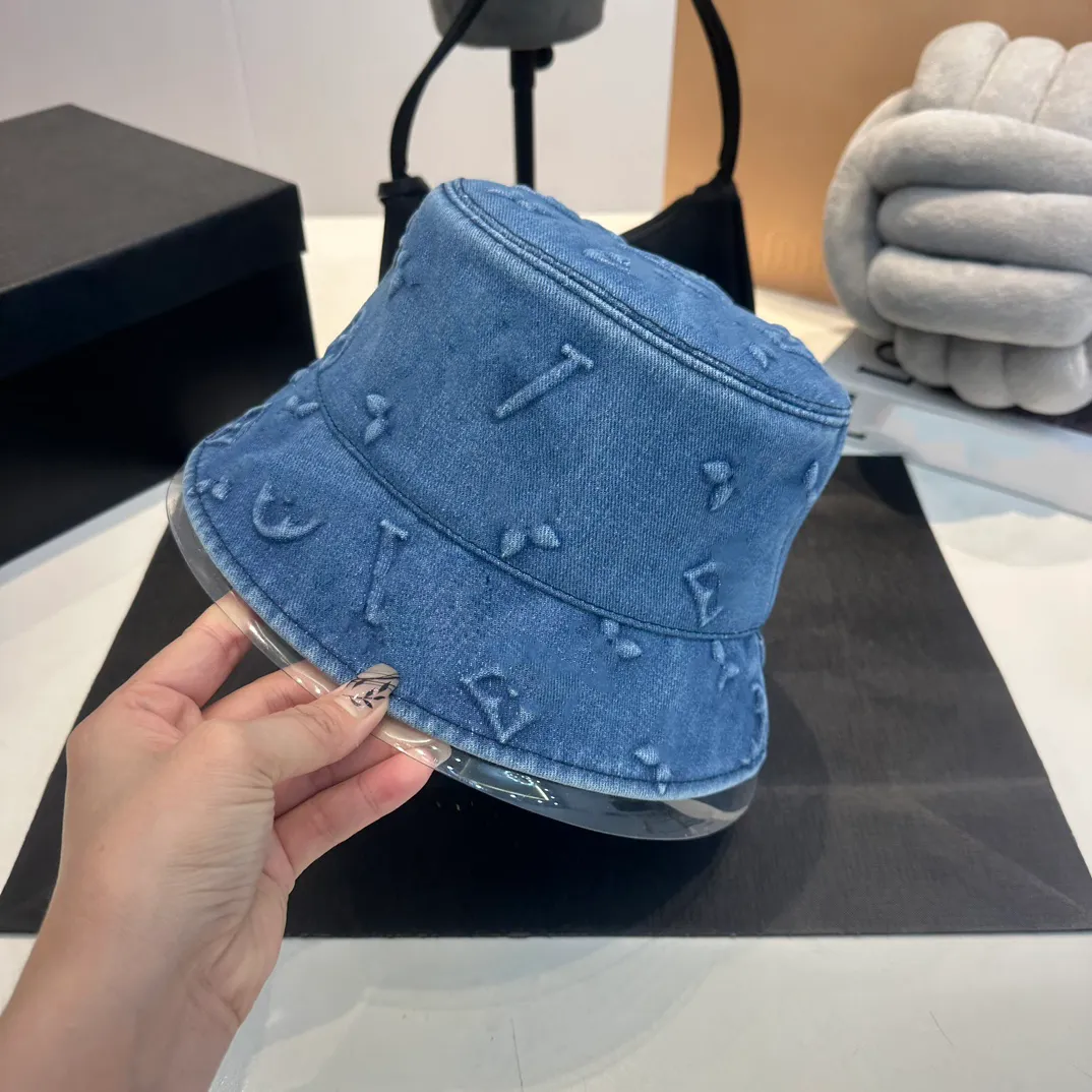 Luxury Hat Designer Fisherman Hat Embossed Letter Casual Hat Summer Sun Hat Neutral Big Brim Hat Travel Essentials Fine Gift Box