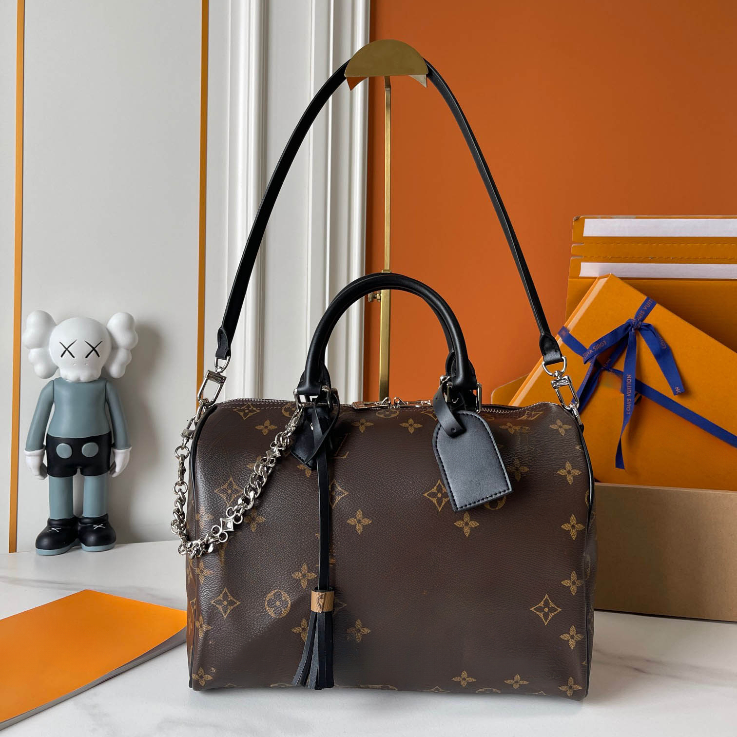 Trunk 10A top quality Luxury Women's Brand Clutch Bags Designer Round Crossbody Shoulder Purses Handbag Women Clutch Travel Tote BagSpeedybag Boston bag Brown 018