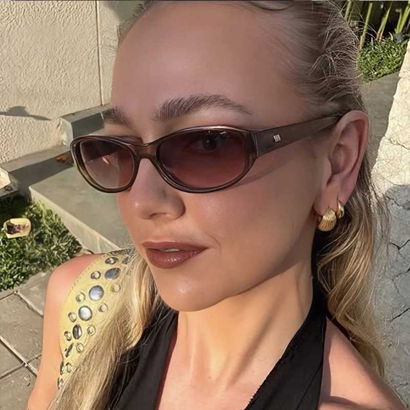 New Style Plain Trendy Square Sunglasses Fashion Small Frame High-End UV Resistant Sun Glasses Street Photography Eyewear D260326