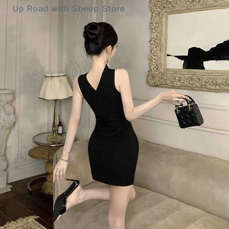 1 Pc Sleeveless Halter Neck Mini Dress Women Summer All-match Pure Desire Party Birthday Wrapped Dresses M260326