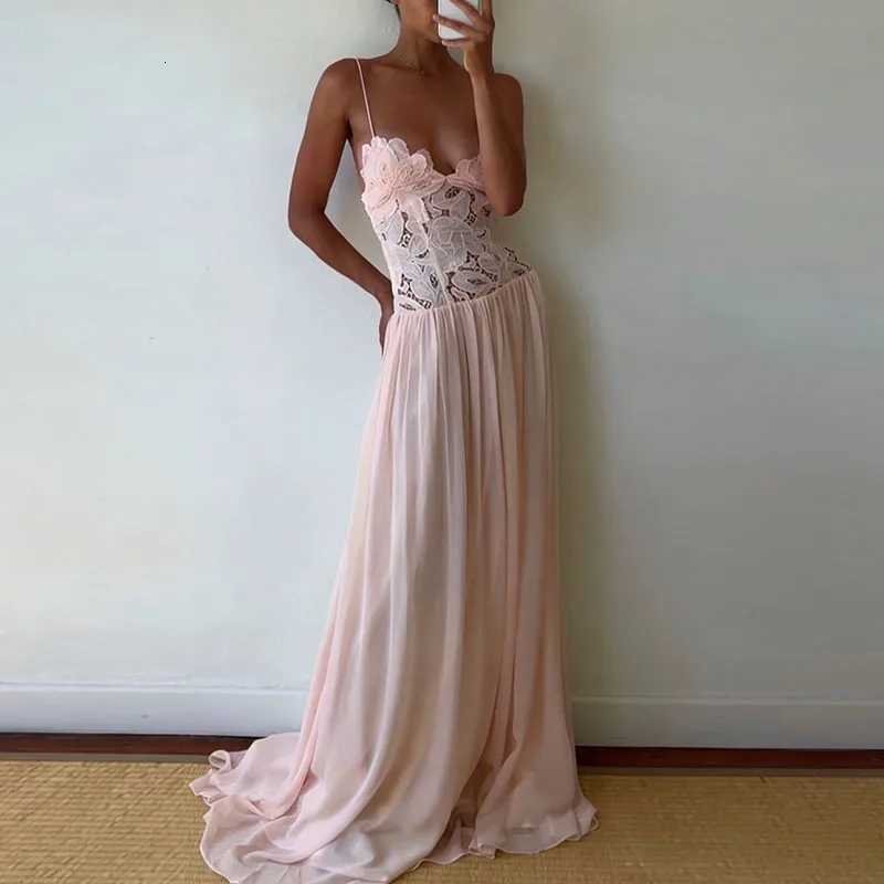 Elegant Pure Color Chiffon Dress Sexy Lace Spliced Mesh Pleated Evening Dress Fashion Hollow Out Sleeveless Halter Banquet Dress X260326