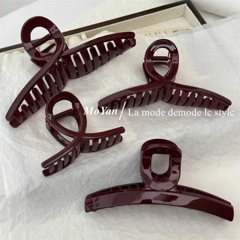Simple fashion slightly drunk retro dark red grab clip temperament cross hairpin large back head disc hair shark clip H260326